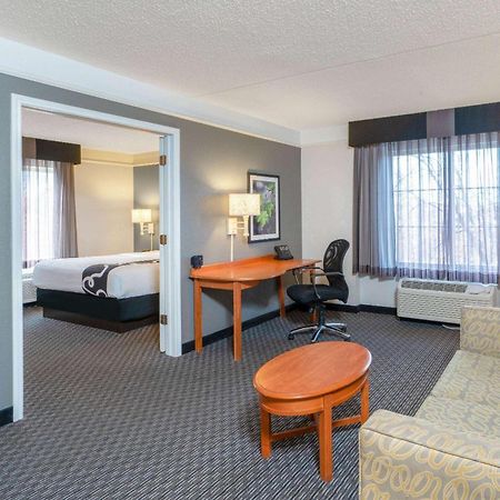 La Quinta By Wyndham Pueblo Hotel Ngoại thất bức ảnh