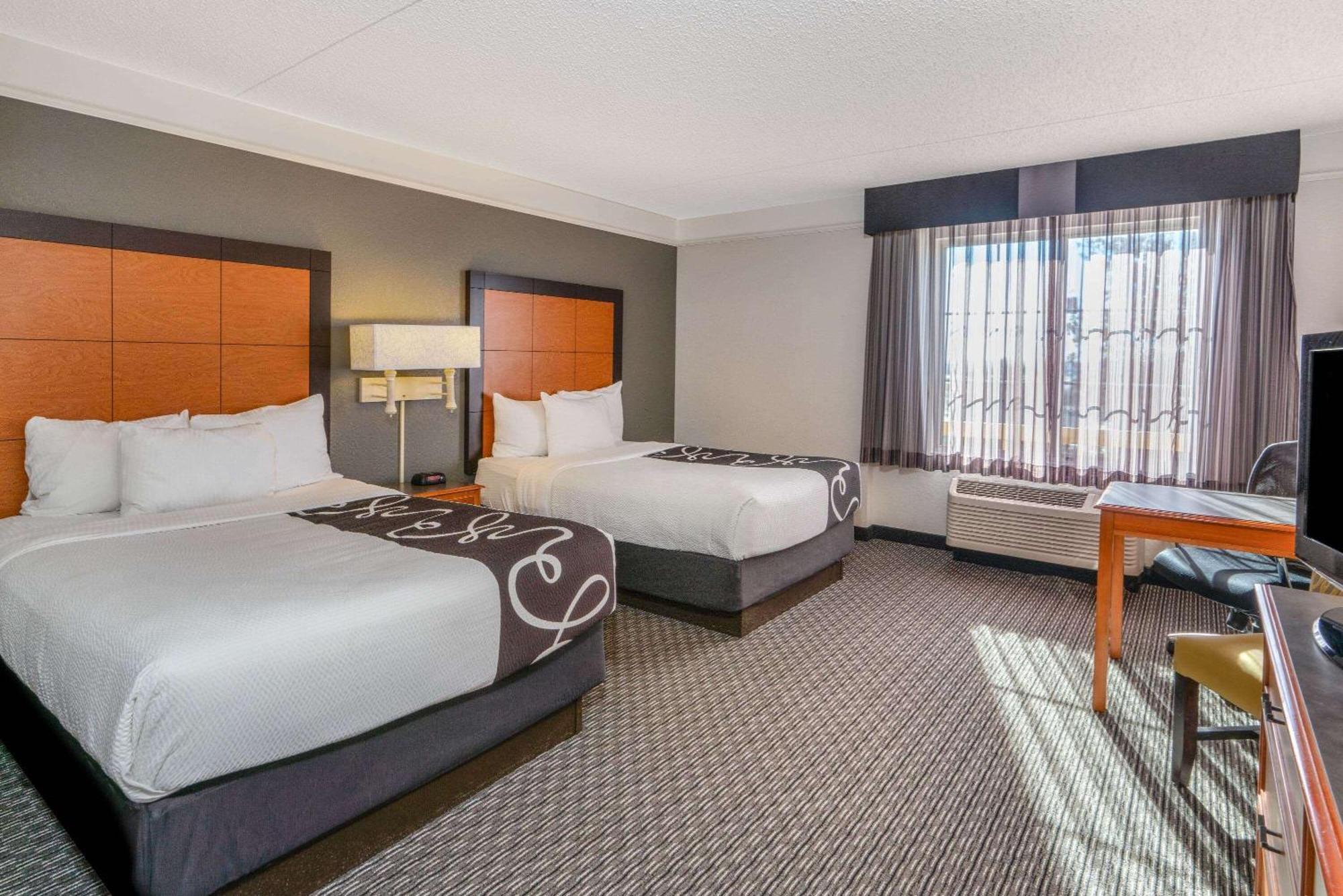 La Quinta By Wyndham Pueblo Hotel Ngoại thất bức ảnh
